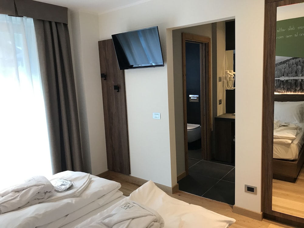 Comfort Room photo 2