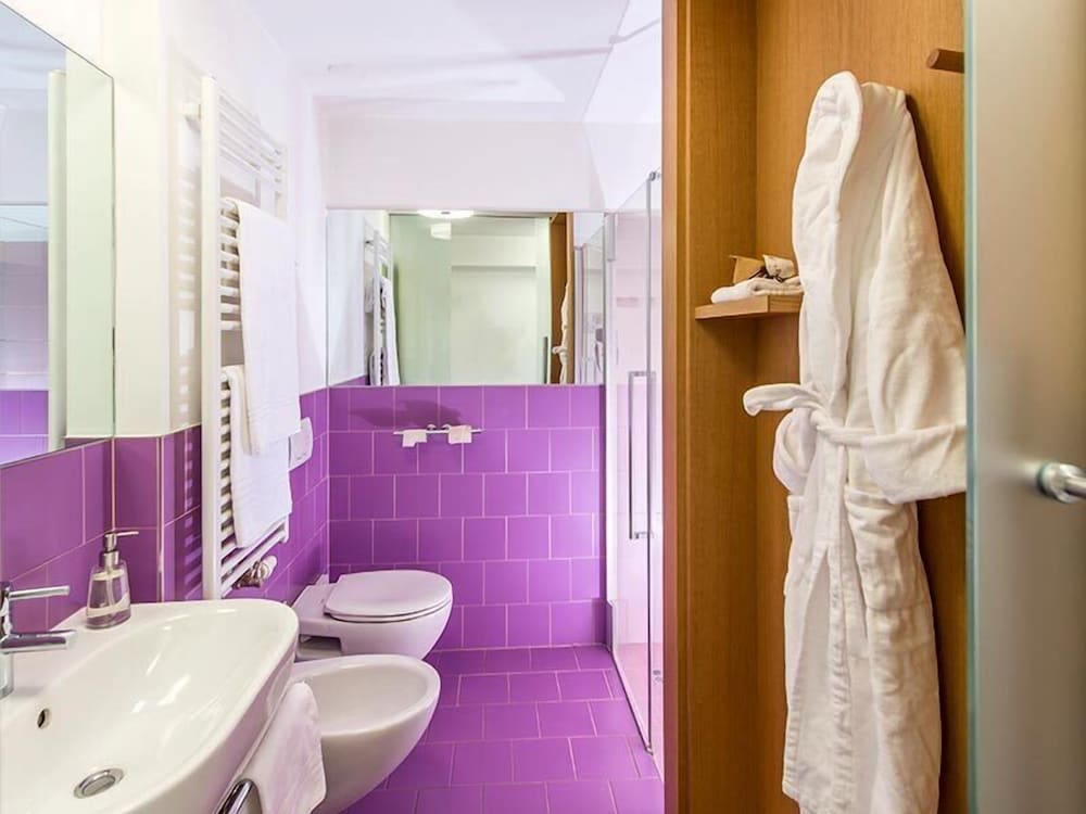 Double Room - Photo 5