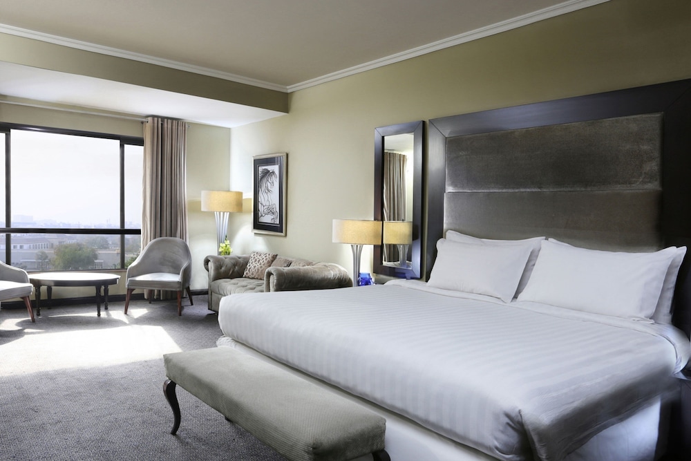 Executive Room, 1 King Bed - Photo 1