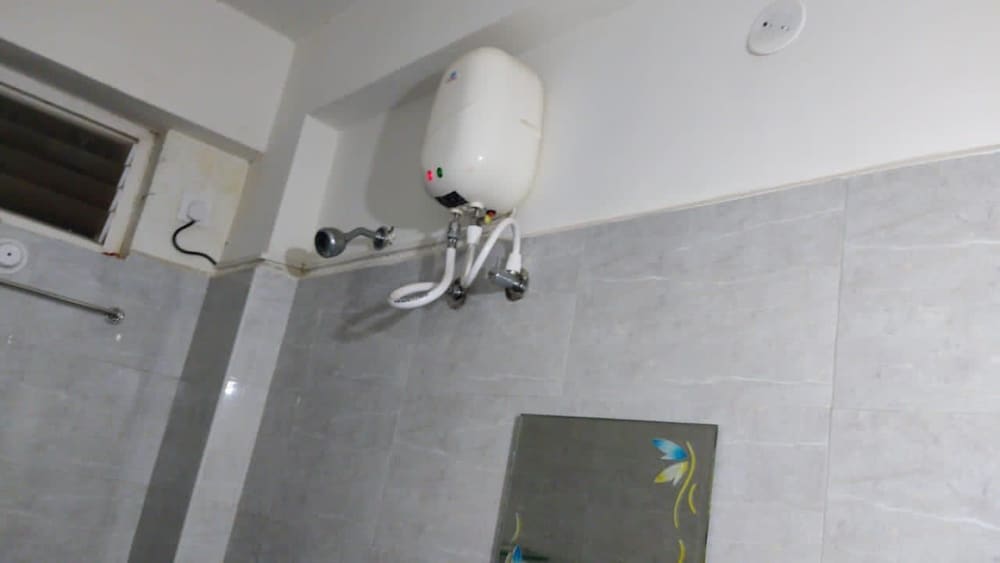 Standard Double Room - Photo 2
