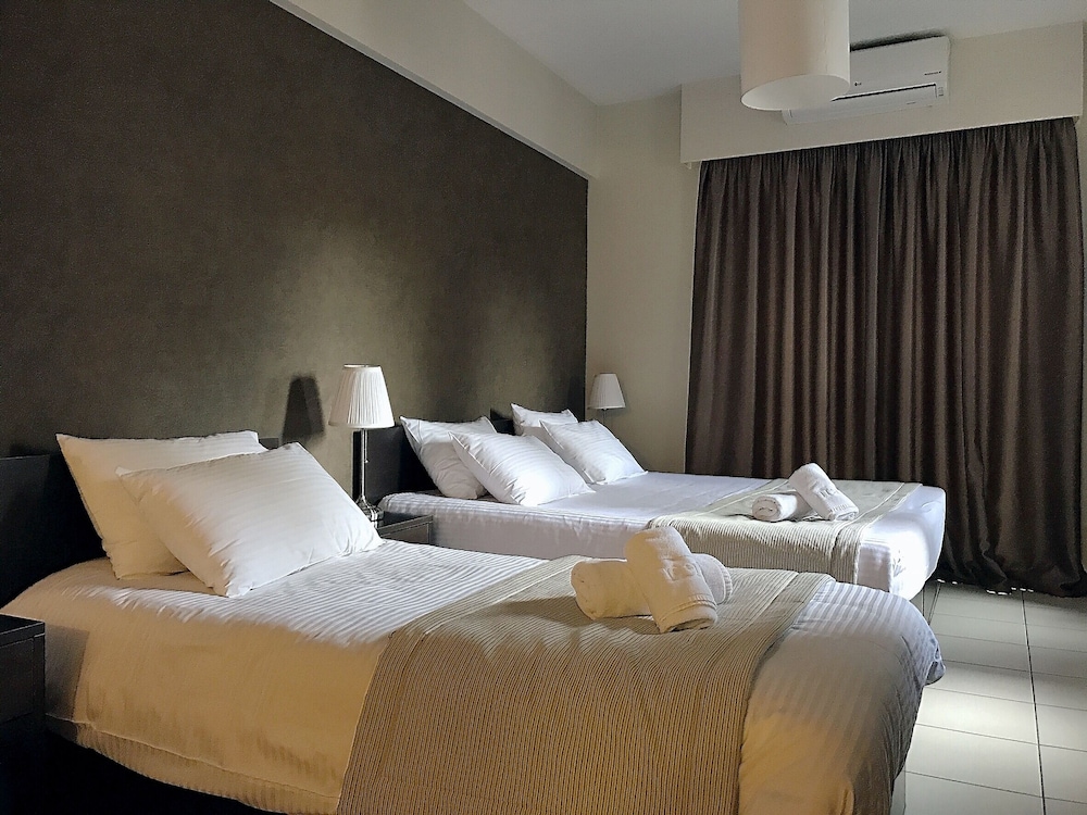 Deluxe Quadruple Room (for 4) photo 3