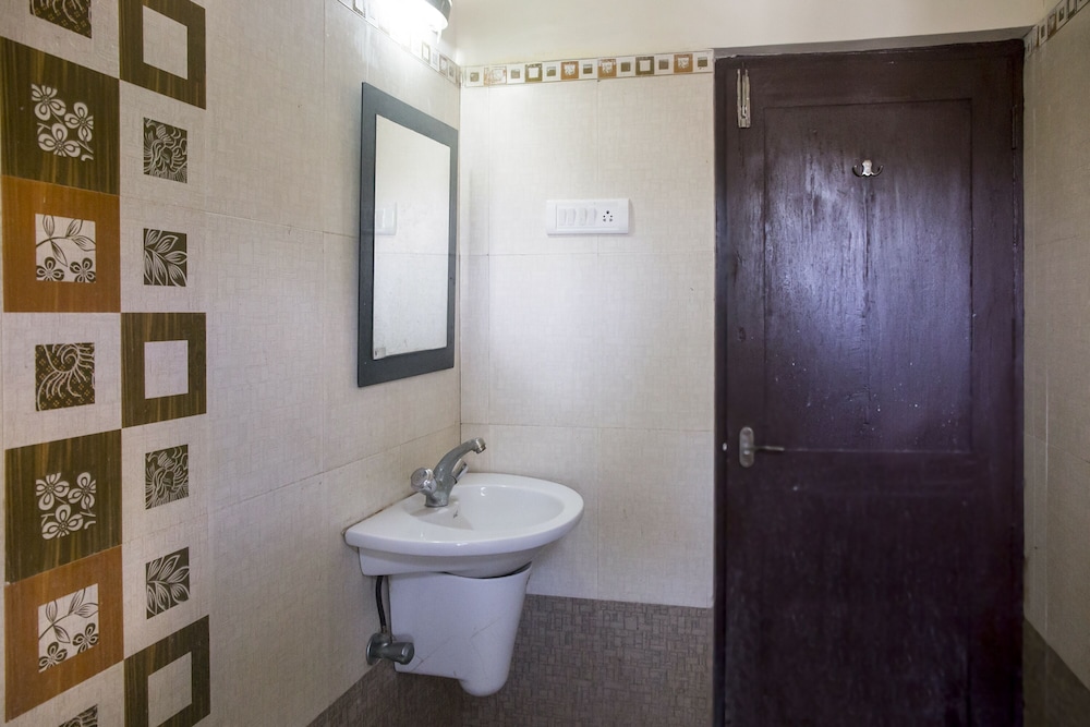 Standard Double or Twin Room photo 2