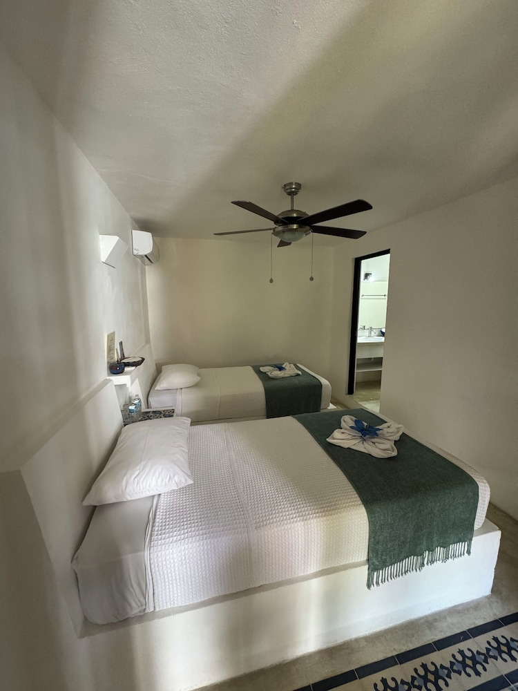 Standard Twin Room, 2 Twin Beds - Photo 10