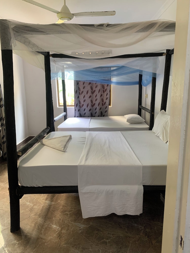Family Triple Room, Beach View photo 1