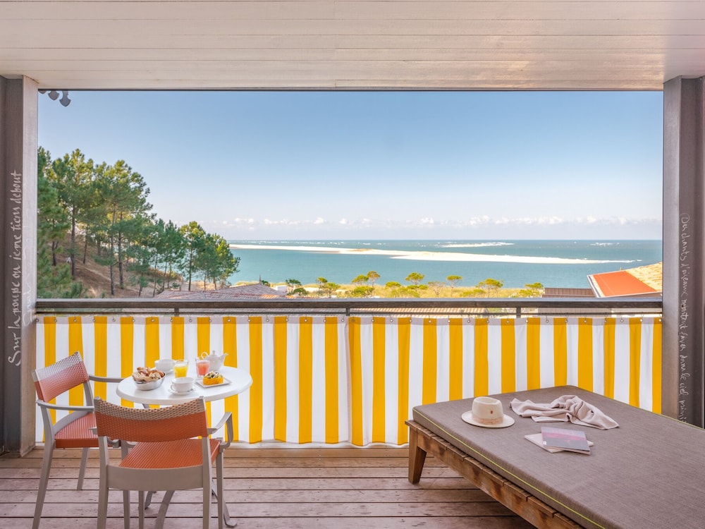 Superior Cabin, Ocean View
