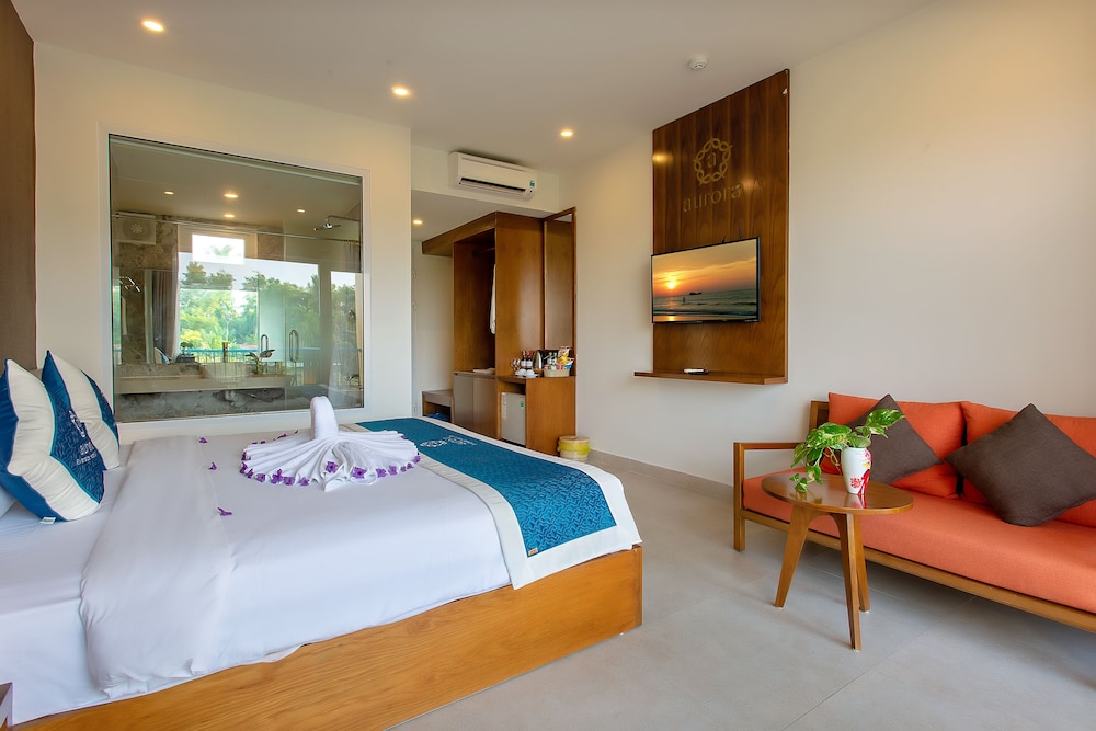 Deluxe King Room - Photo 6