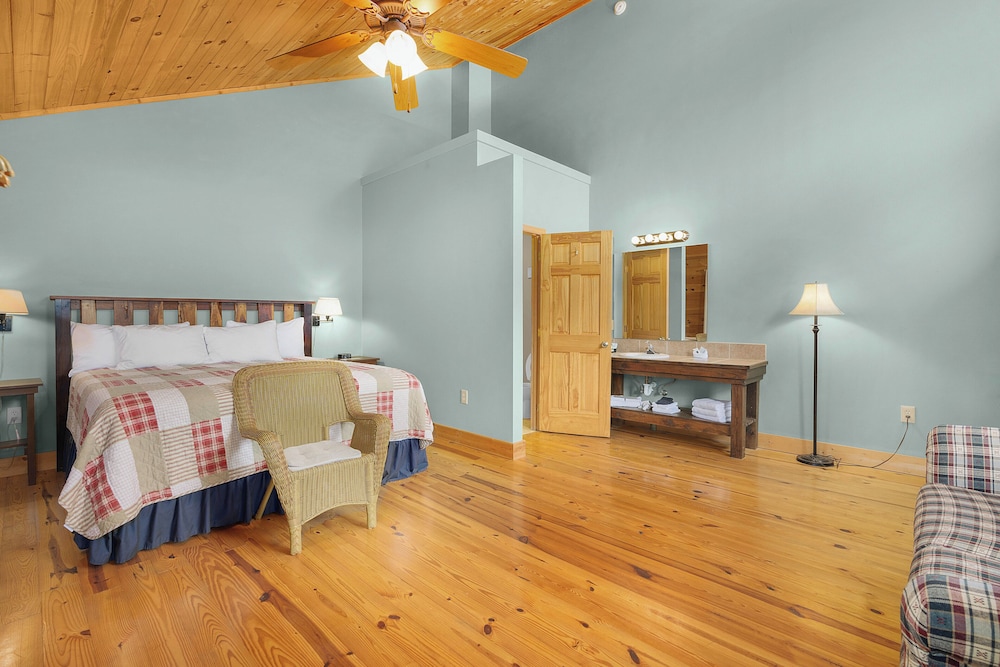 Standard Room, 1 King Bed