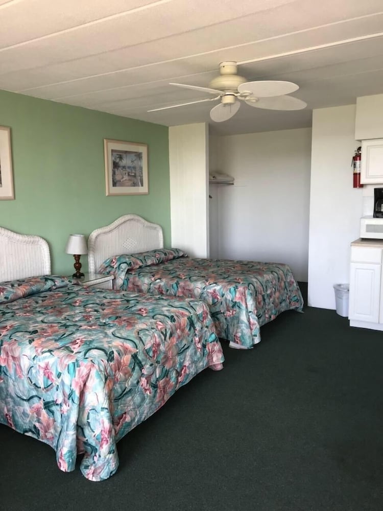 Standard Room, 2 Double Beds, Kitchenette, Oceanfront photo 1