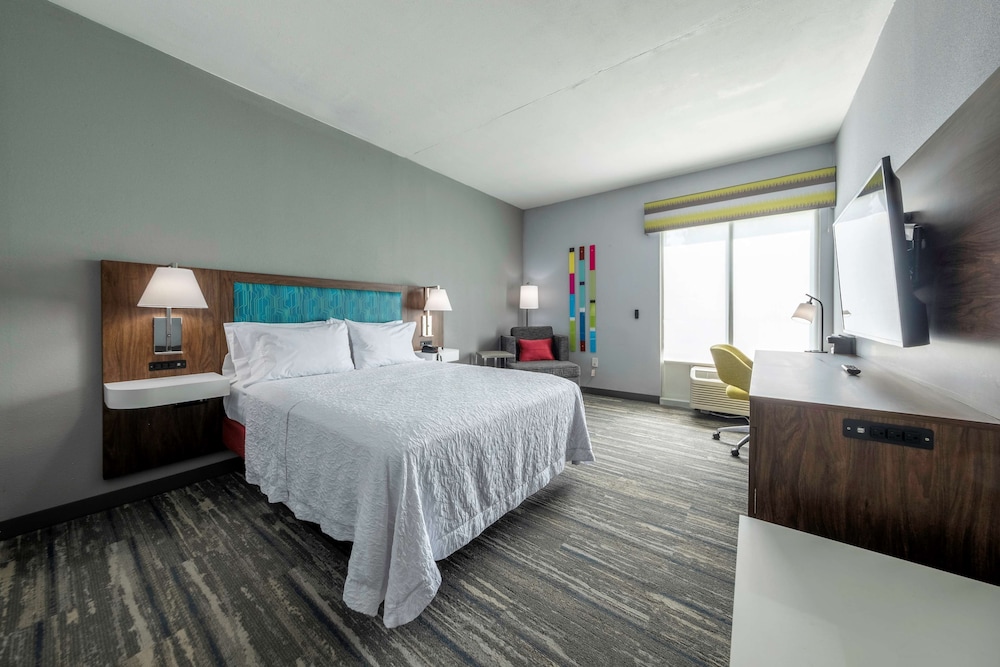 Room, 1 Queen Bed, Accessible - Photo 5