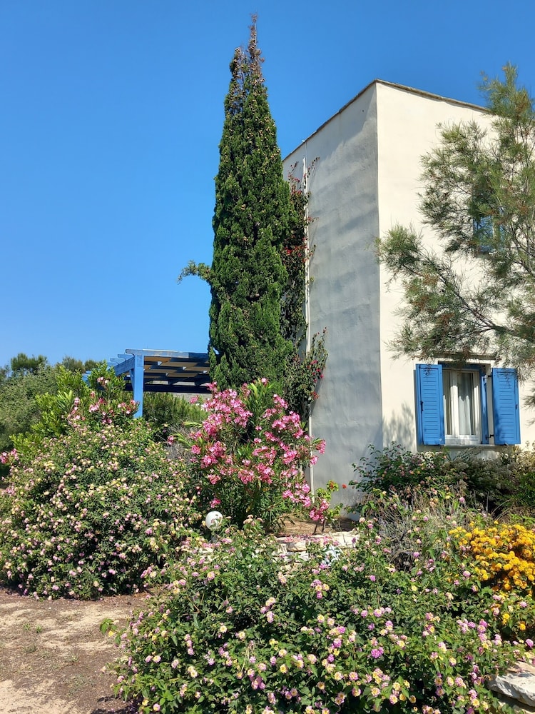 Romantic Villa, 1 Bedroom, Balcony, Sea View photo 2