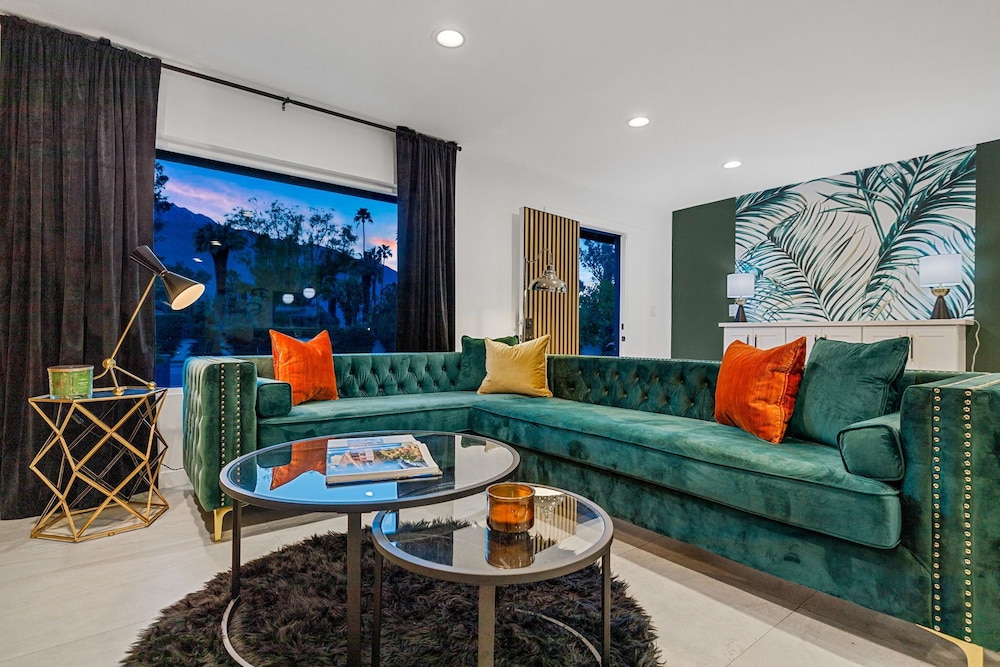The Ritz - Luxury Home With Pool Speakeasy Bar, Billede 34