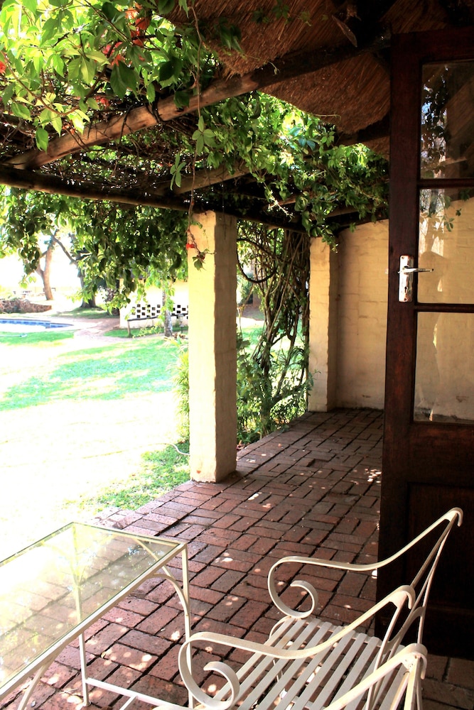 Executive Suite (Ebony) photo 3