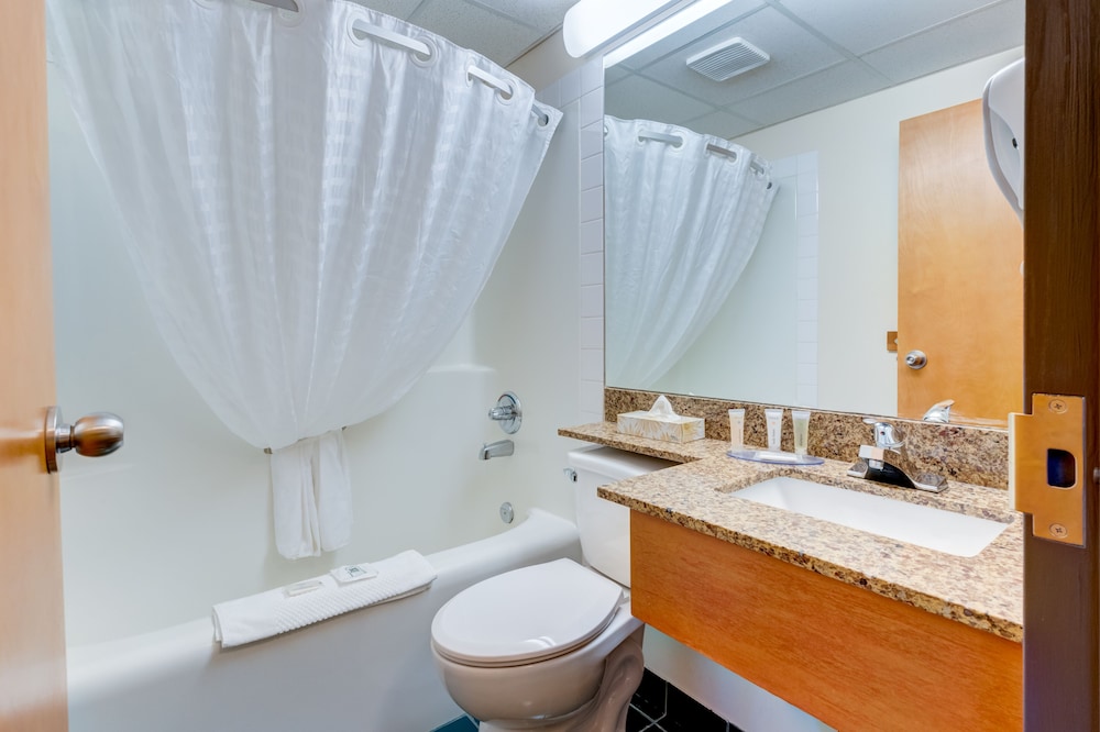 Standard Suite - Photo 6