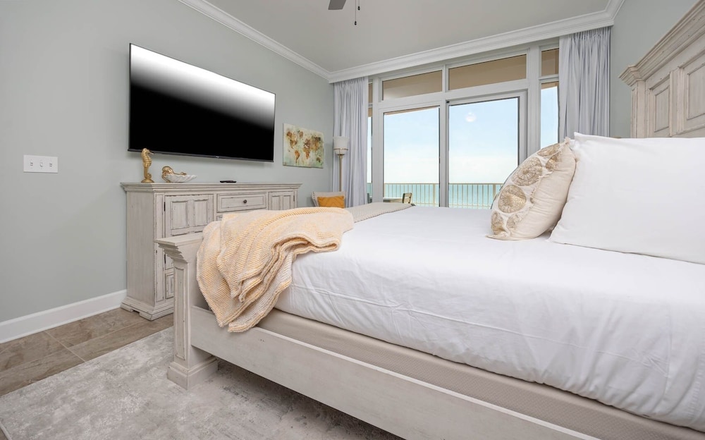 Condo, 4 Bedrooms