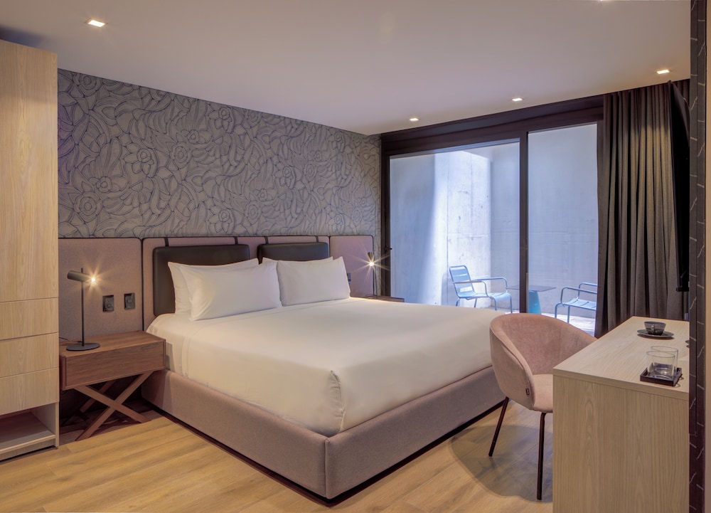 Double Room with Patio photo 1