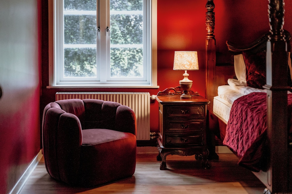 Suite, Garden View