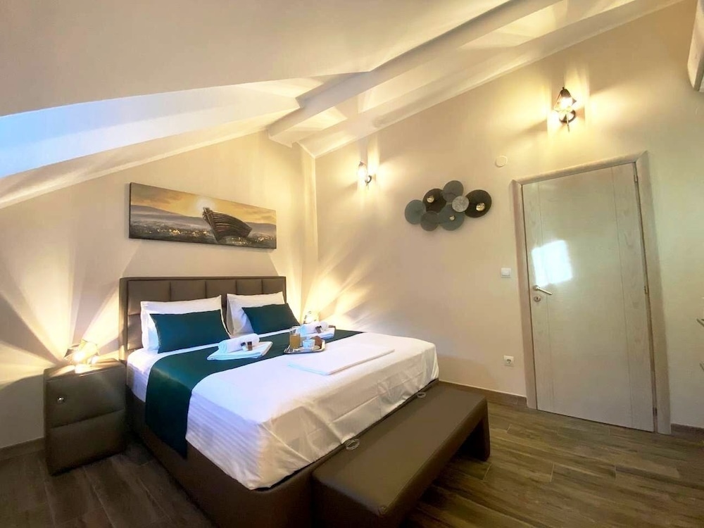 Family Apartment, 2 Bedrooms photo 3