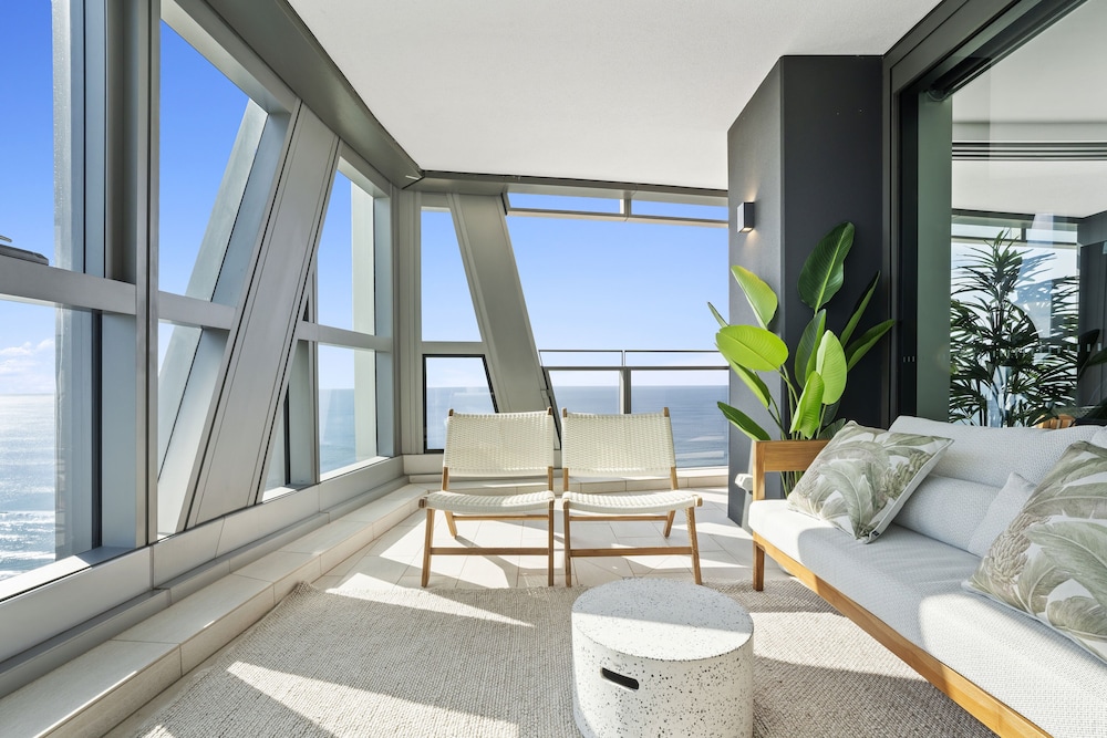 Three-Bedroom Ocean photo 2