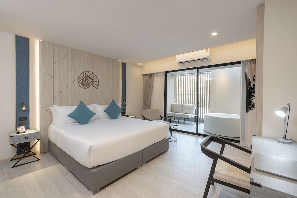 Premium Room, 1 Double Bed (Superior) - Photo 1