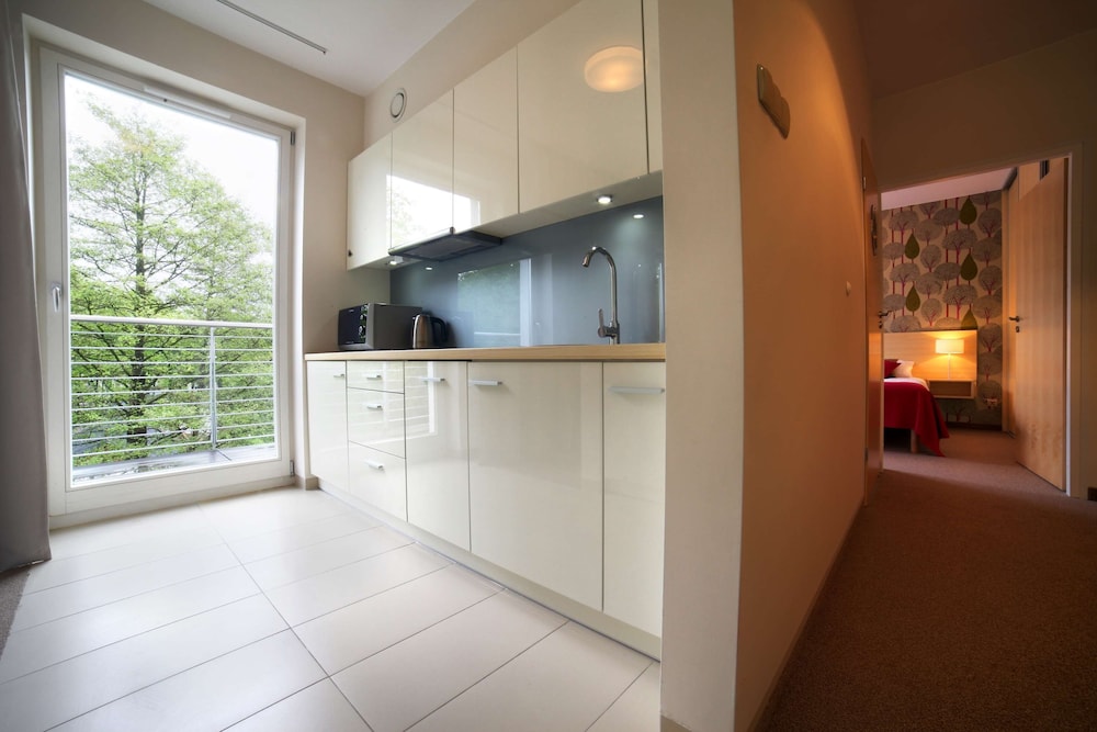 Apartment, 2 Twin Beds, Kitchenette thumbnail 5