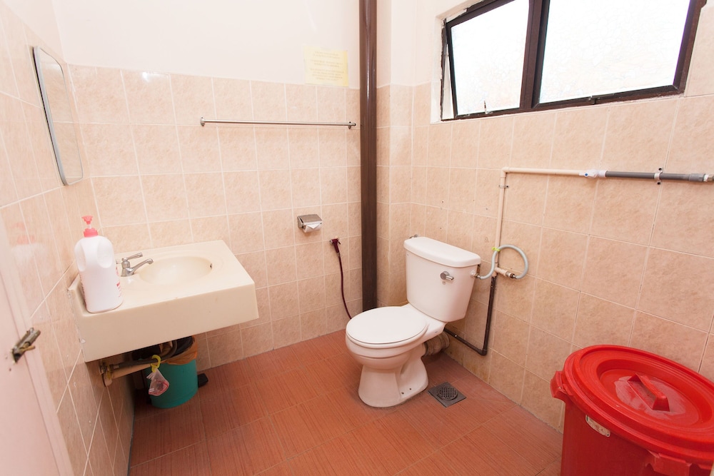 Family Room - Photo 2