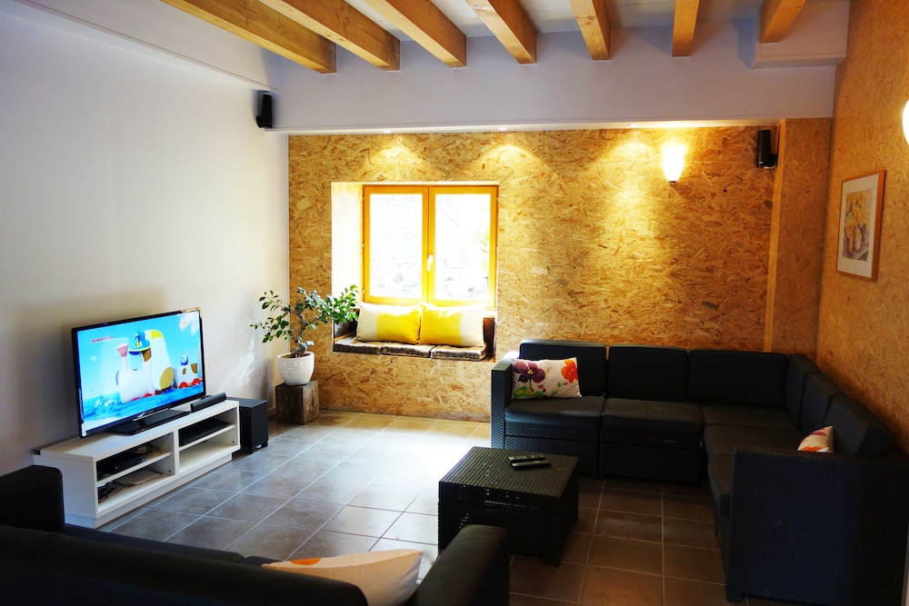 Cottage (Tournesol) photo 1