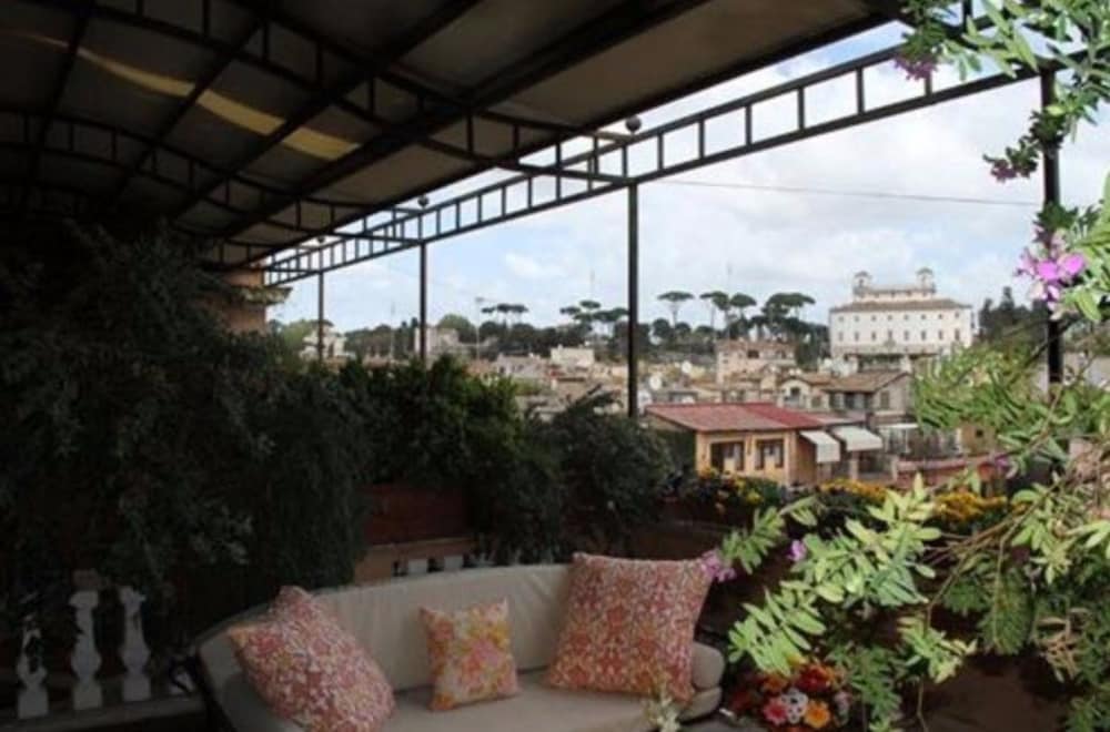 Romantic Loft, Terrace photo 3