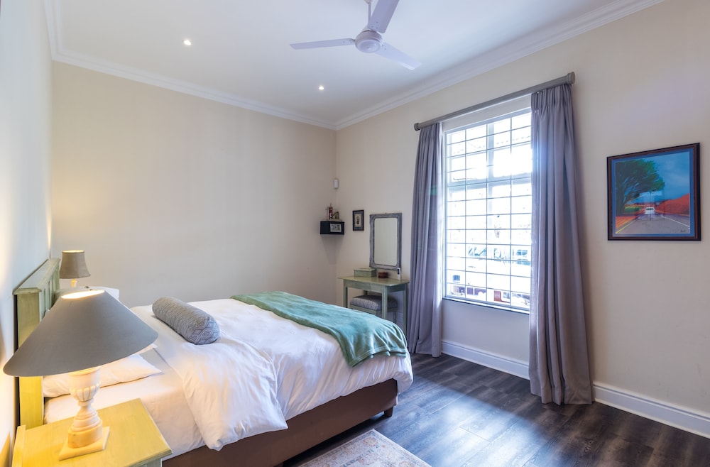 Luxury Suite 5 photo 2
