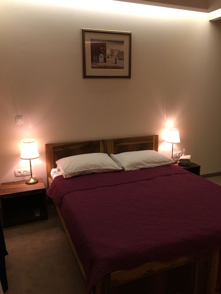 Deluxe Room, 1 Queen Bed (2)