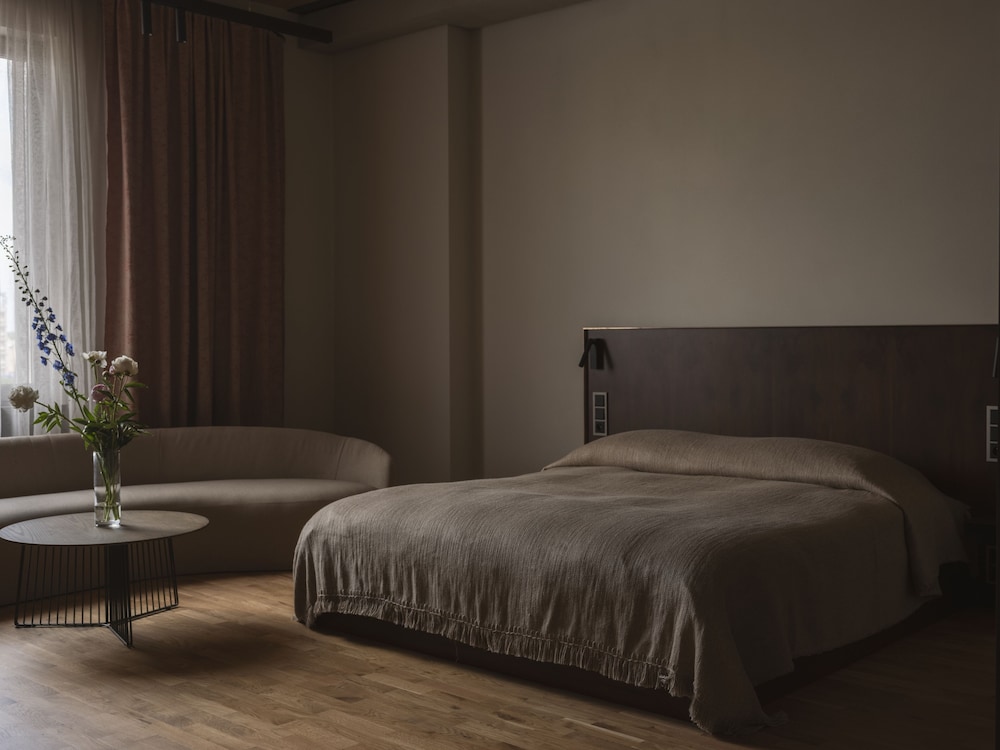 Standard Double Room (1 person)