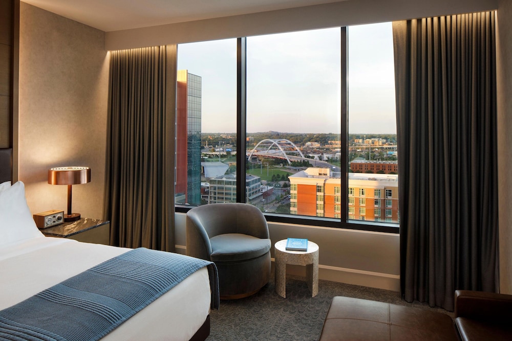 Executive Room, 2 Queen Beds - Photo 1