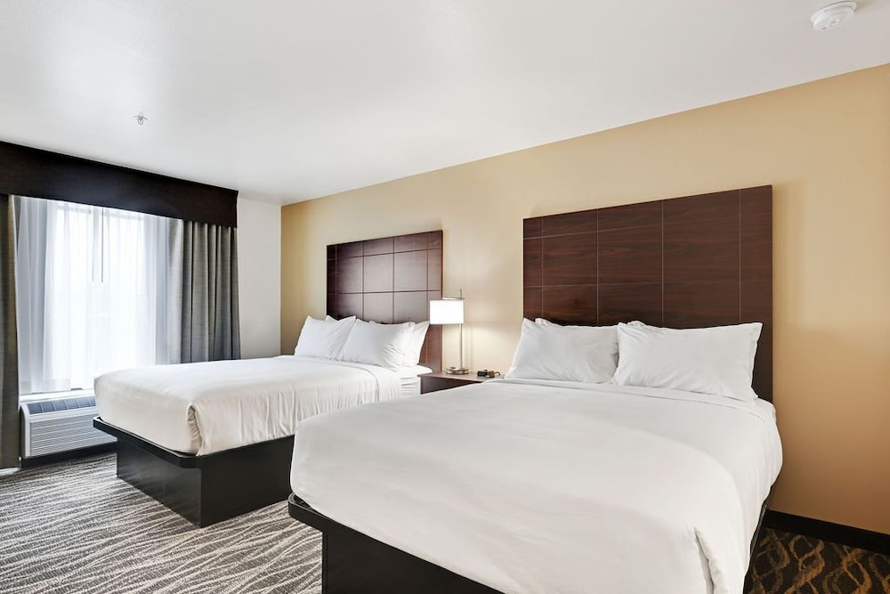Room, 2 Queen Beds, Non Smoking - Photo 5