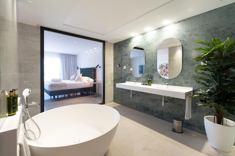 Junior Suite - Photo 2