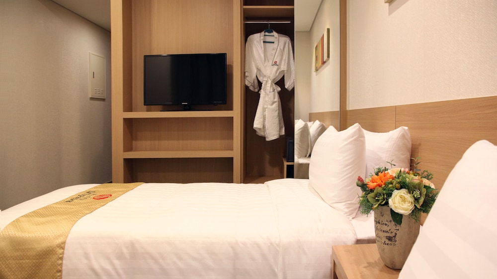 [Rta K-Ramyun Pkg (Free)] Standard Twin (Room+ One-Time Coupon For Free Ramen (By Number Of Pax))