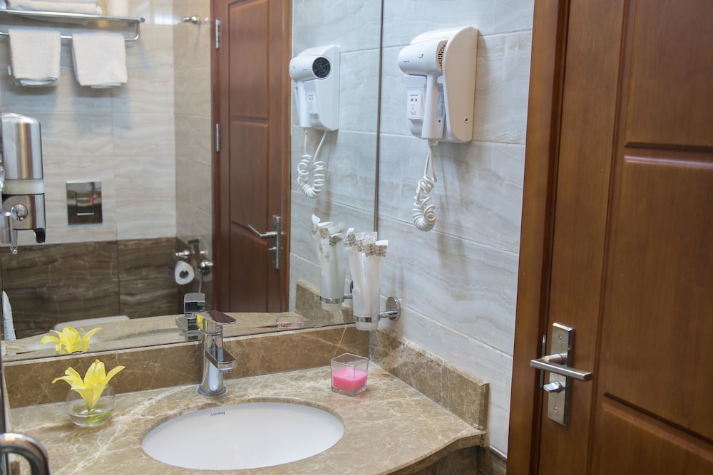 Double or Twin Room photo 3