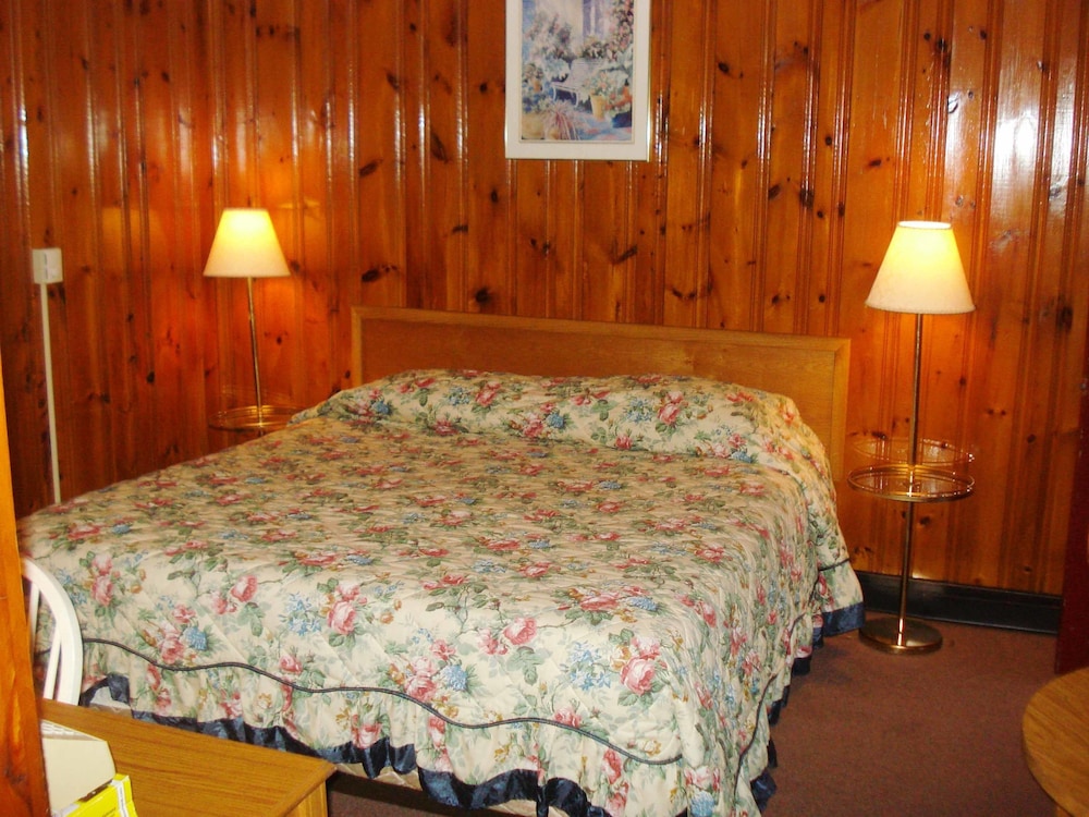 Standard Room, 1 King Bed photo 1