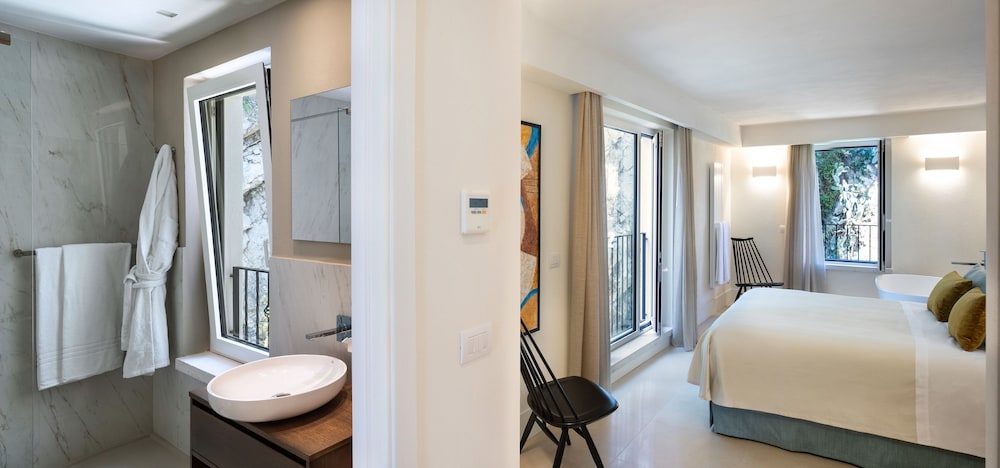 Panoramic Suite, Annex Building (Rock Infinity, 50 meters away) photo 3