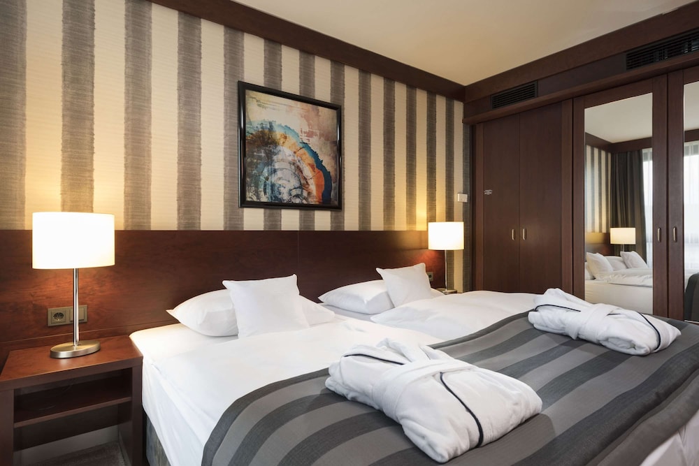 Junior Suite - Photo 1
