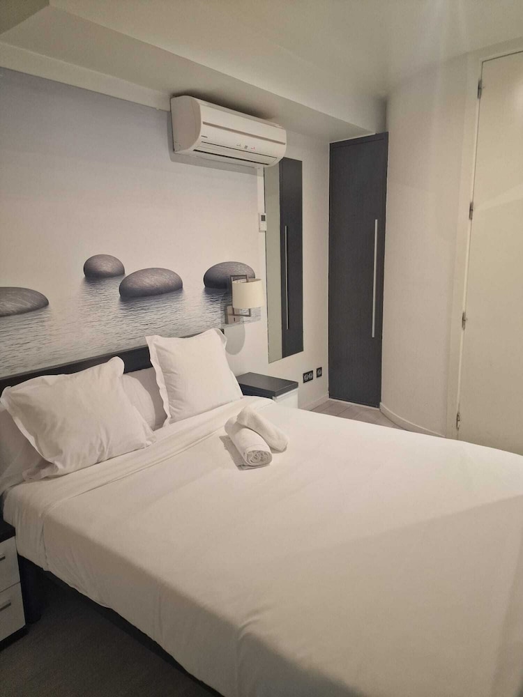 Room photo 2