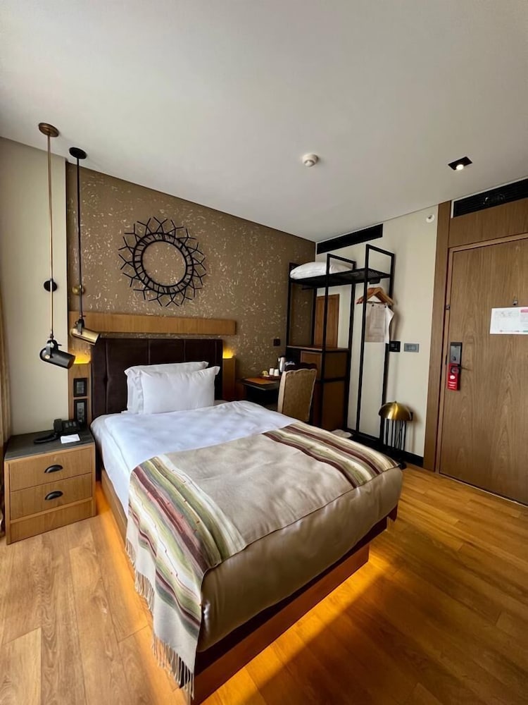 Economy Single Room
