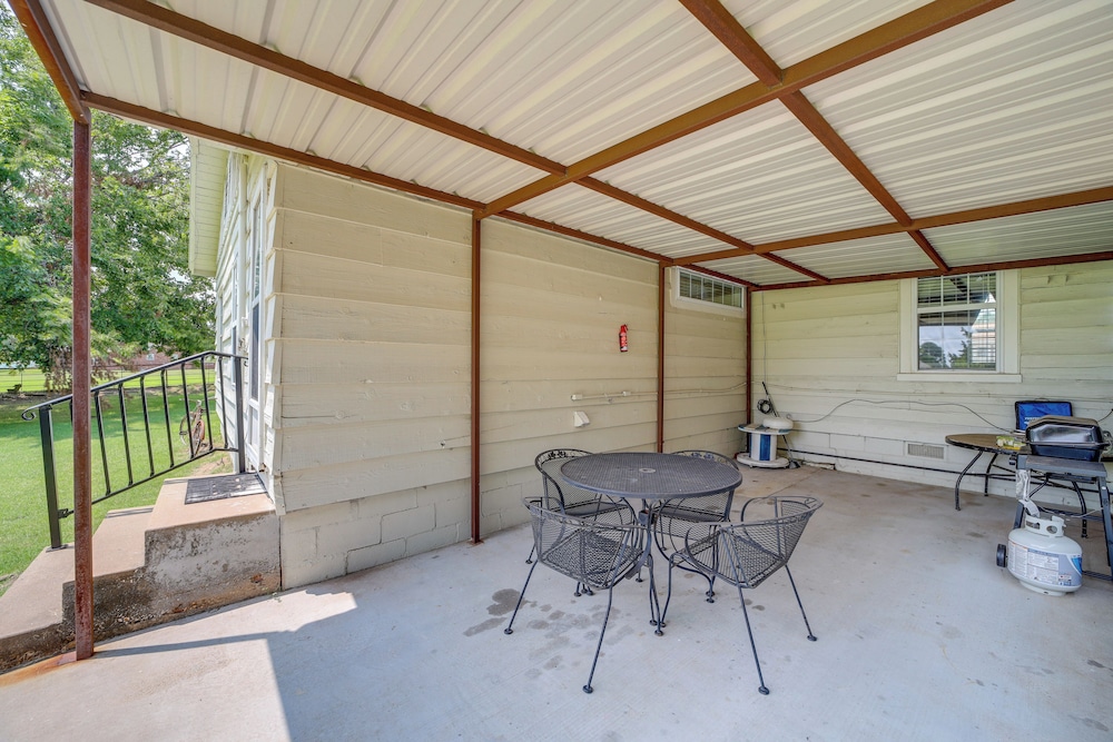House (2 Bedrooms) photo 2