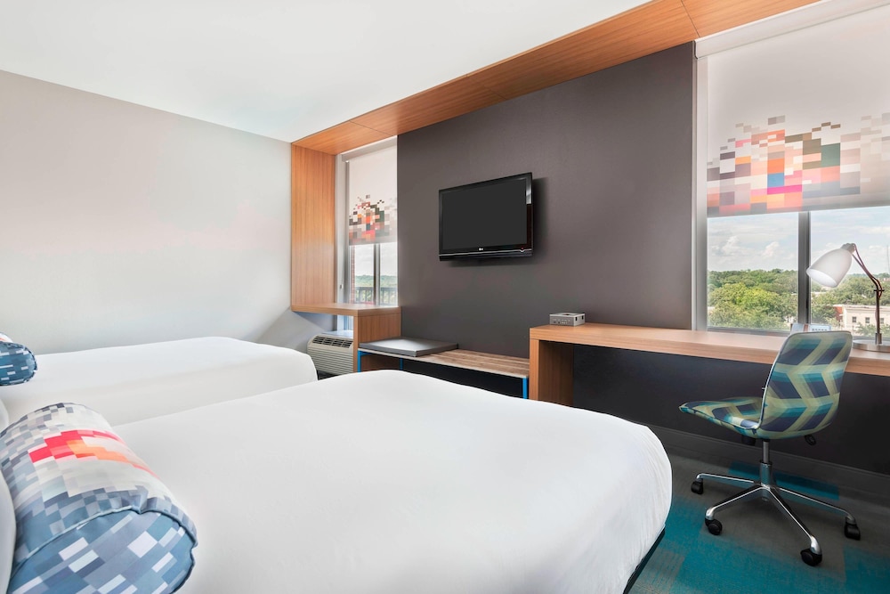 Room, 2 Queen Beds (Hearing Accessible) - Photo 3
