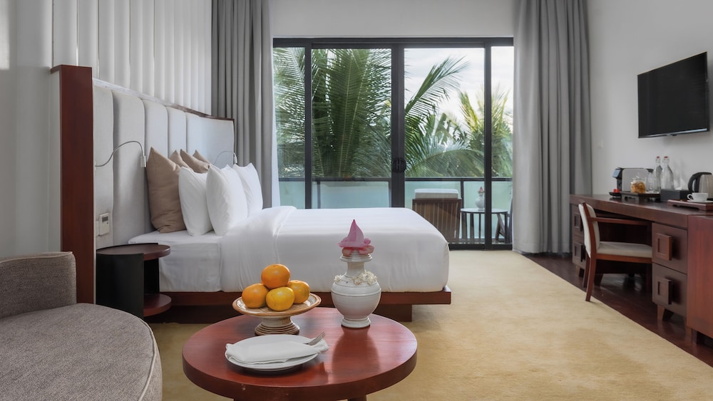 Classic Suite Free Laundry + Daily 60Min Massage + Mini Bar + Airport Pick-Up - Photo 6