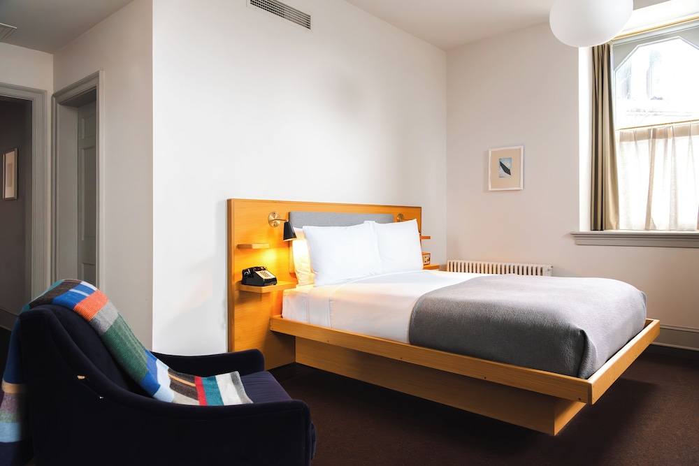 Suite, Multiple Beds (Pearl St) photo 1