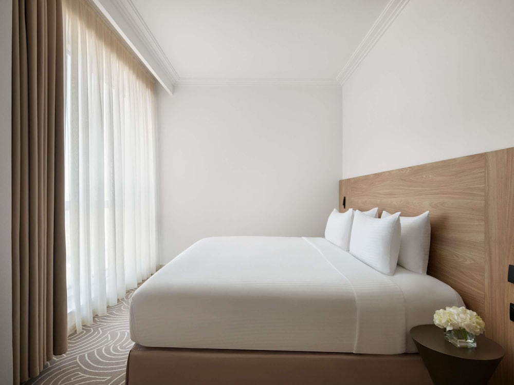 Superior Suite, 1 King Bed (Partial Haram View)