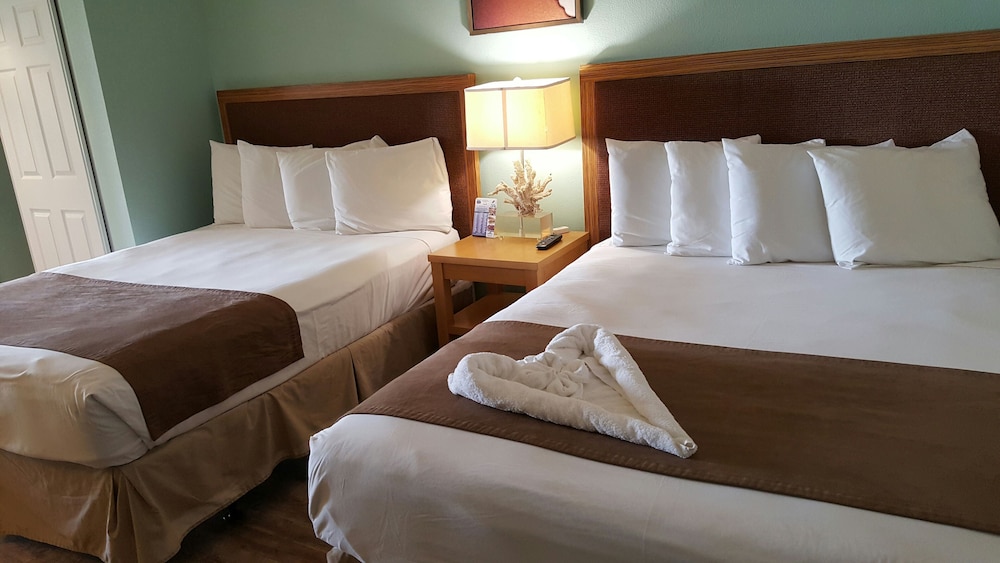 Standard Room, 2 Double Beds, Non Smoking photo 2
