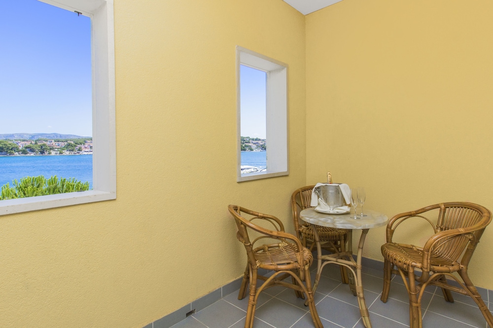 Suite, Sea View photo 3