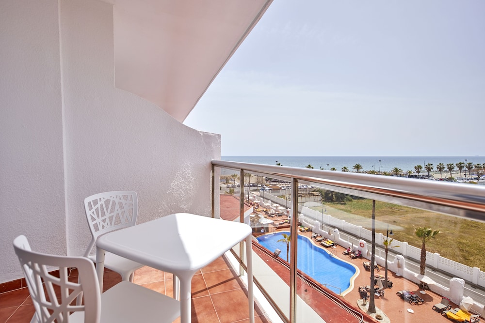 Family Triple Room, Sea View - Photo 7