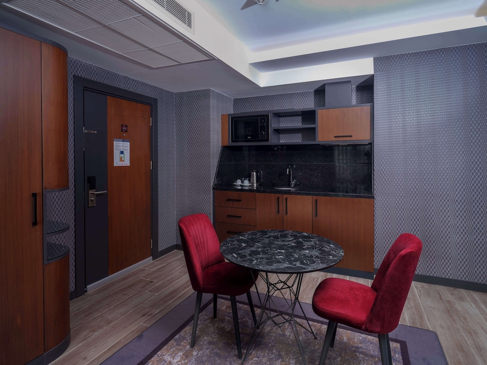 Suite, 2 Bedrooms, Non Smoking, Kitchenette (Vista) - Photo 10