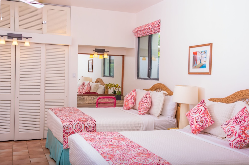 Deluxe Double Room with Balcony, Mountain View